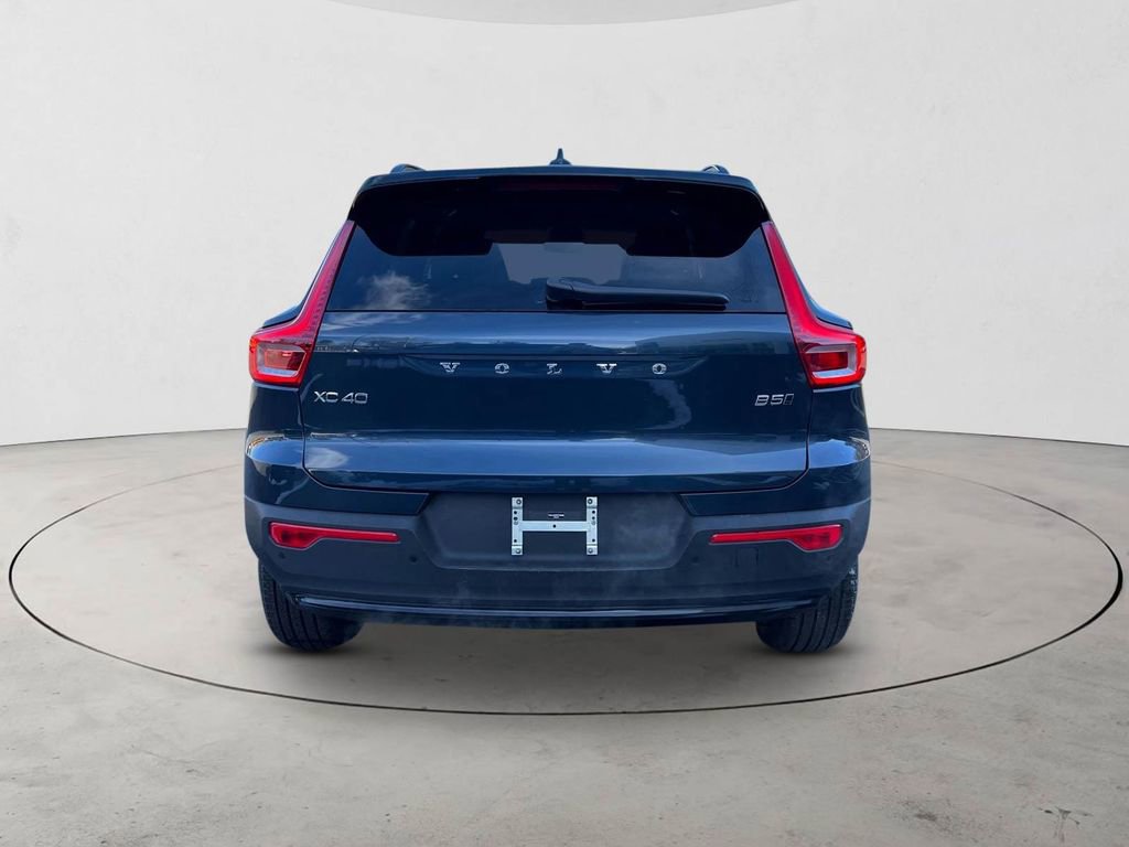New 2026 Volvo XC40 B5 Plus w/ Protection Package Premier AWD/4WD image 3