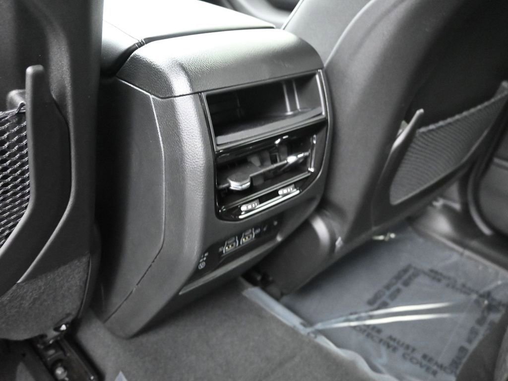 New 2025 Jeep Grand Cherokee Limited w/ Black Appearance Package image 30