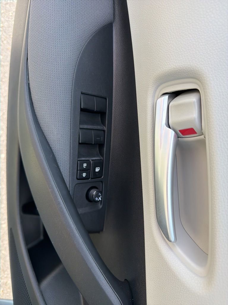 Used 2021 Toyota Corolla LE FWD image 24