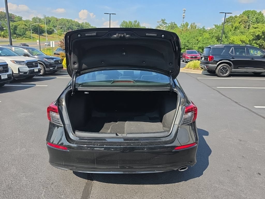 Used 2023 Honda Civic Sport image 9