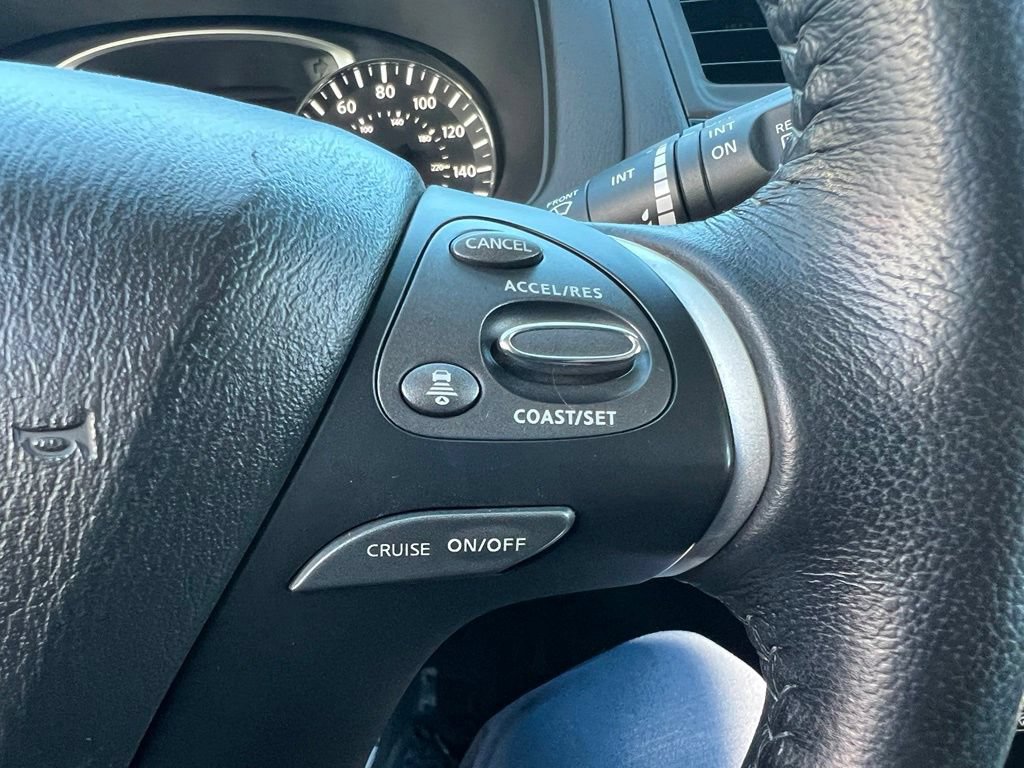 Used 2019 Nissan Pathfinder SV AWD/4WD image 22