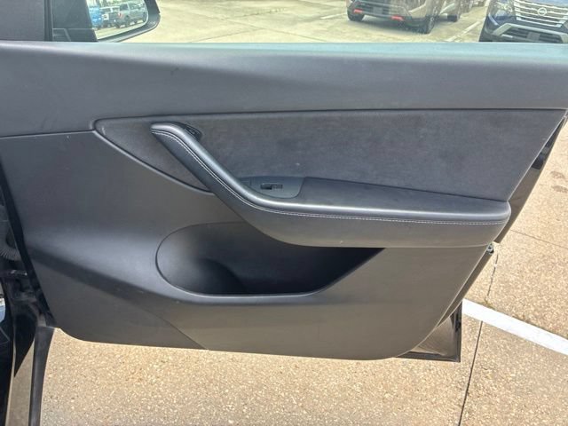 Used 2021 Tesla Model Y Long Range AWD/4WD image 13