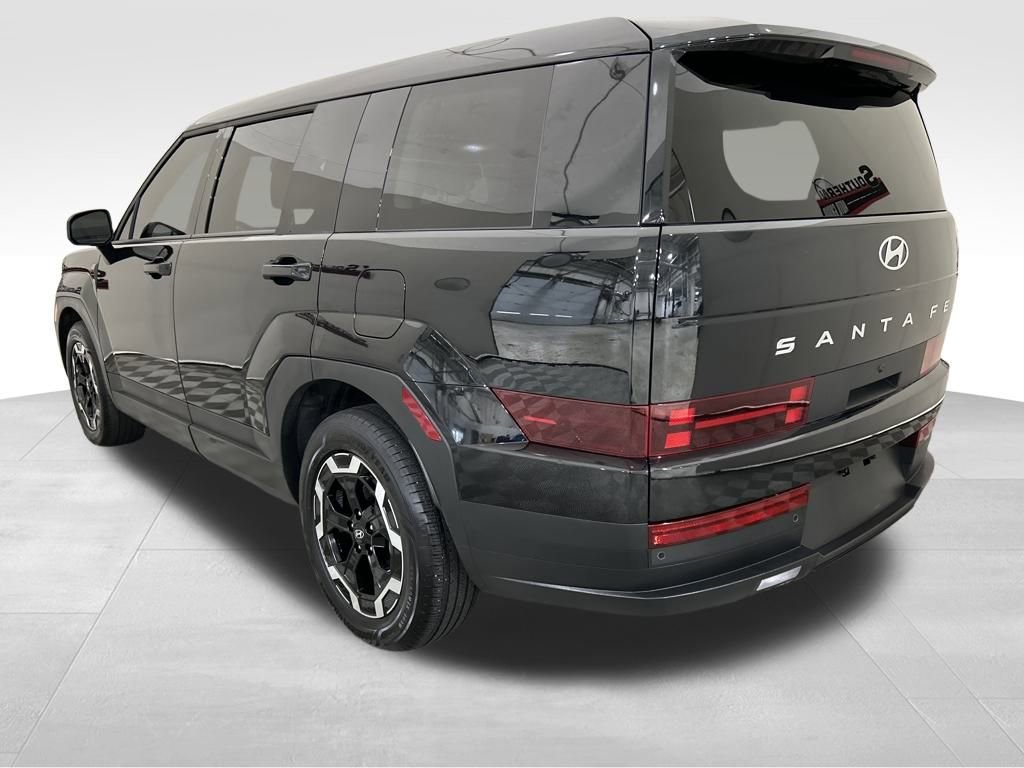 Used 2024 Hyundai Santa Fe SE image 3