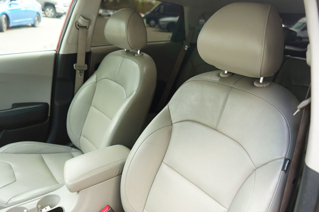 Used 2019 Kia Niro EX Premium w/ Sunroof Package image 15