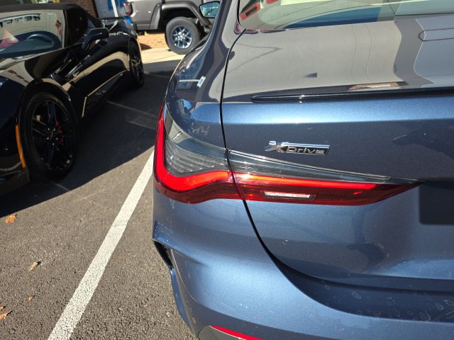 Used 2024 BMW 430i xDrive Coupe w/ M Sport Package AWD/4WD image 9