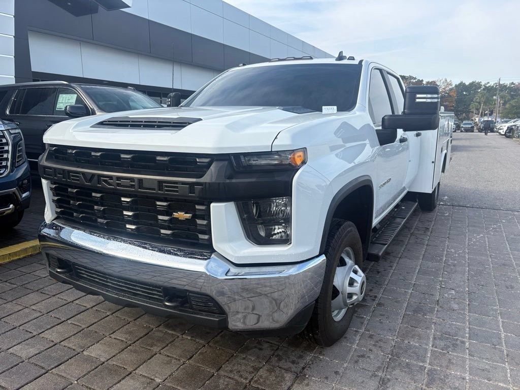 Used 2022 Chevrolet Silverado 3500 W/T w/ WT Convenience Package AWD/4WD image 2