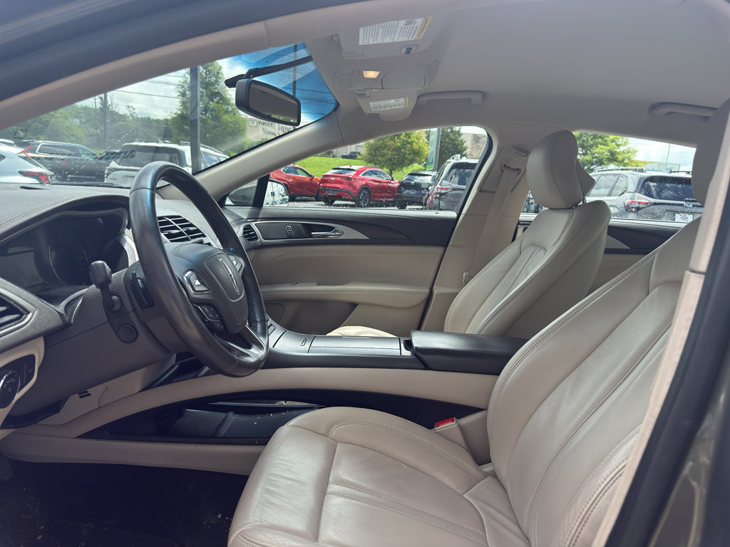 Used 2017 Lincoln MKZ Select FWD image 9