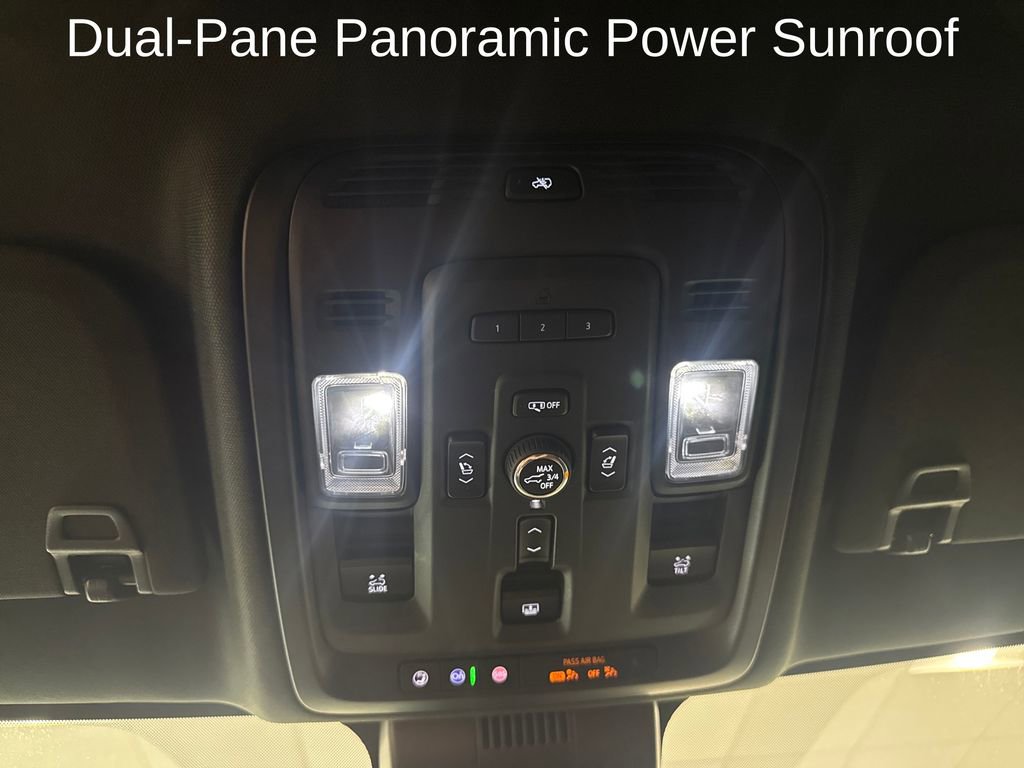 Used 2023 GMC Yukon XL Denali Ultimate AWD/4WD image 16