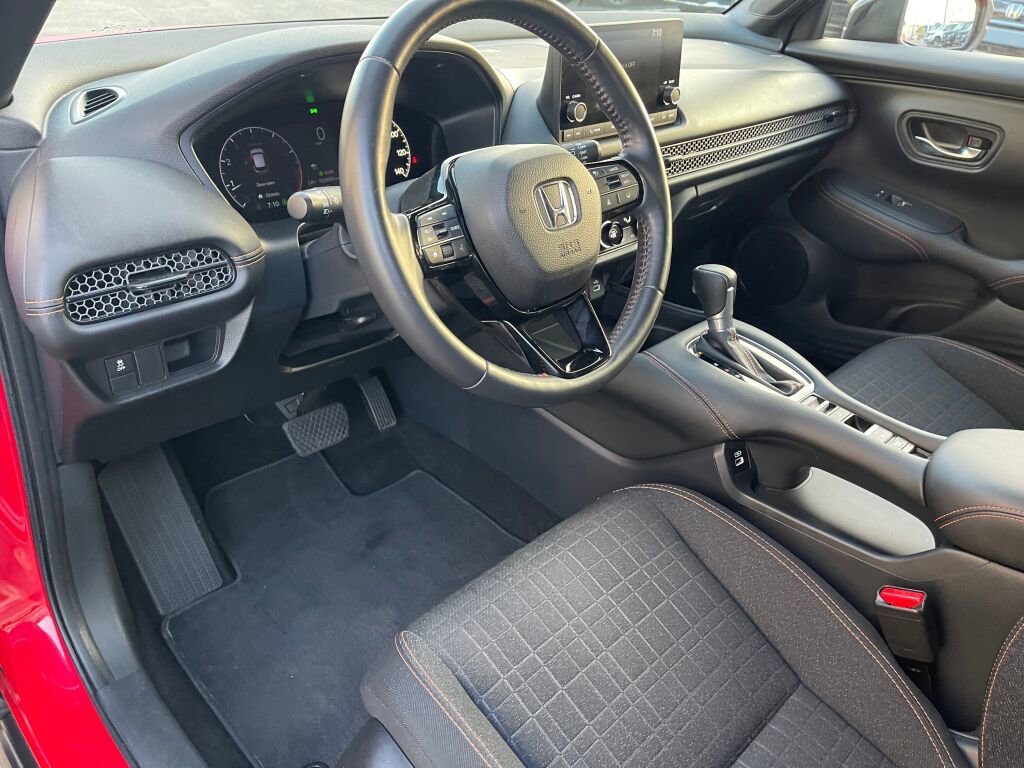 Certified 2023 Honda HR-V Sport image 9