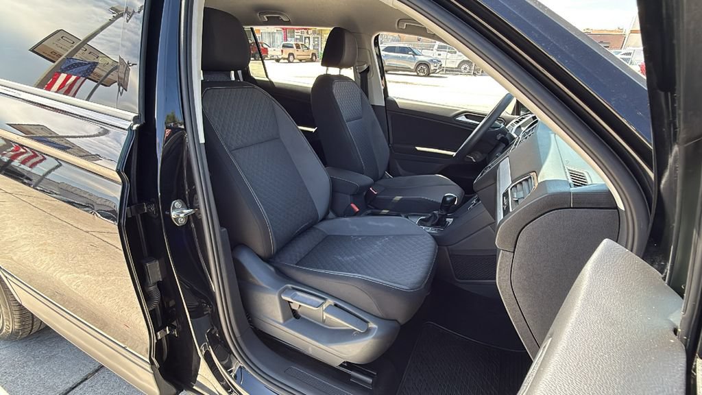 Used 2021 Volkswagen Tiguan S FWD image 37