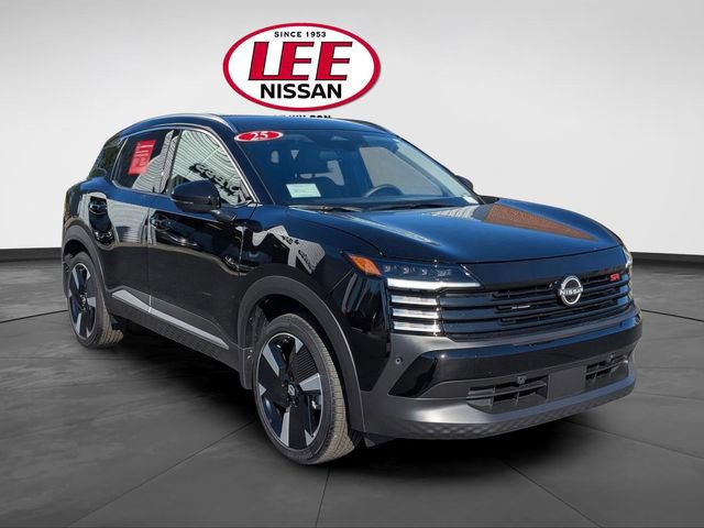 Certified 2025 Nissan Kicks SR image 1