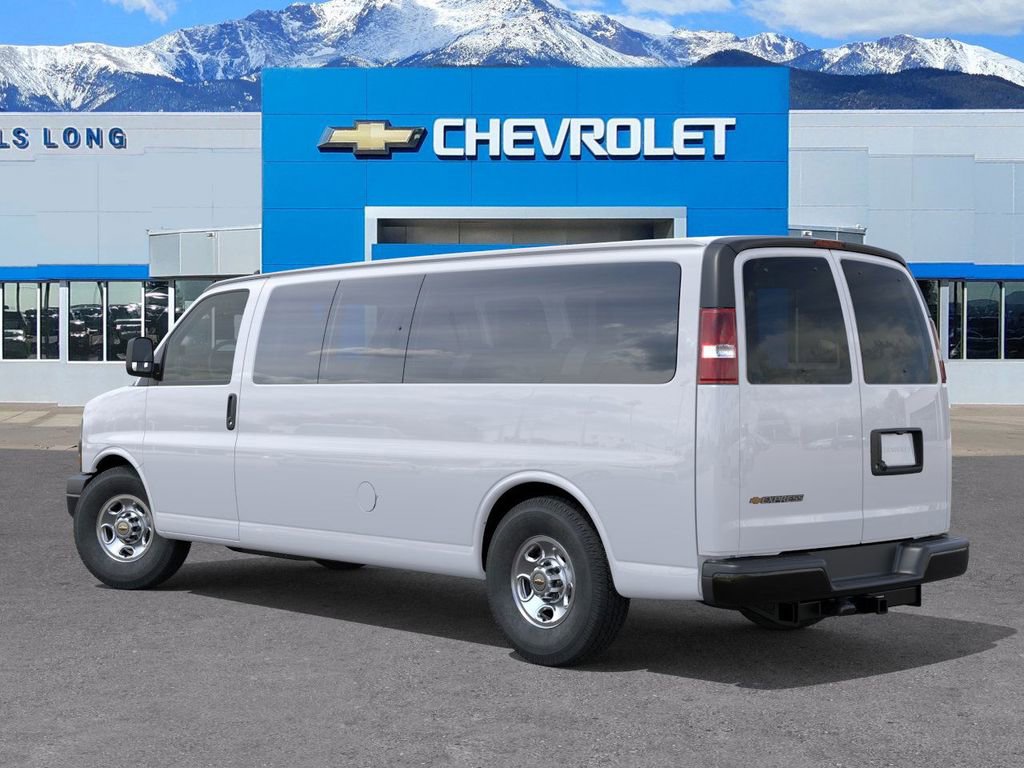 New 2026 Chevrolet Express 3500 LS image 3