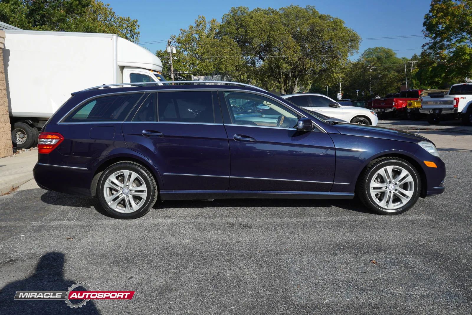 Used 2011 Mercedes-Benz E 350 4MATIC Wagon image 8