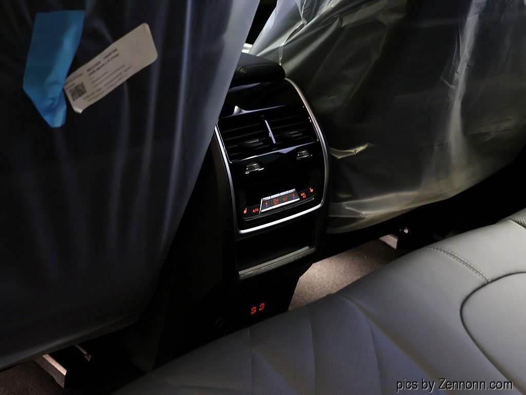 New 2026 BMW X5 xDrive40i w/ M Sport Package AWD/4WD image 14