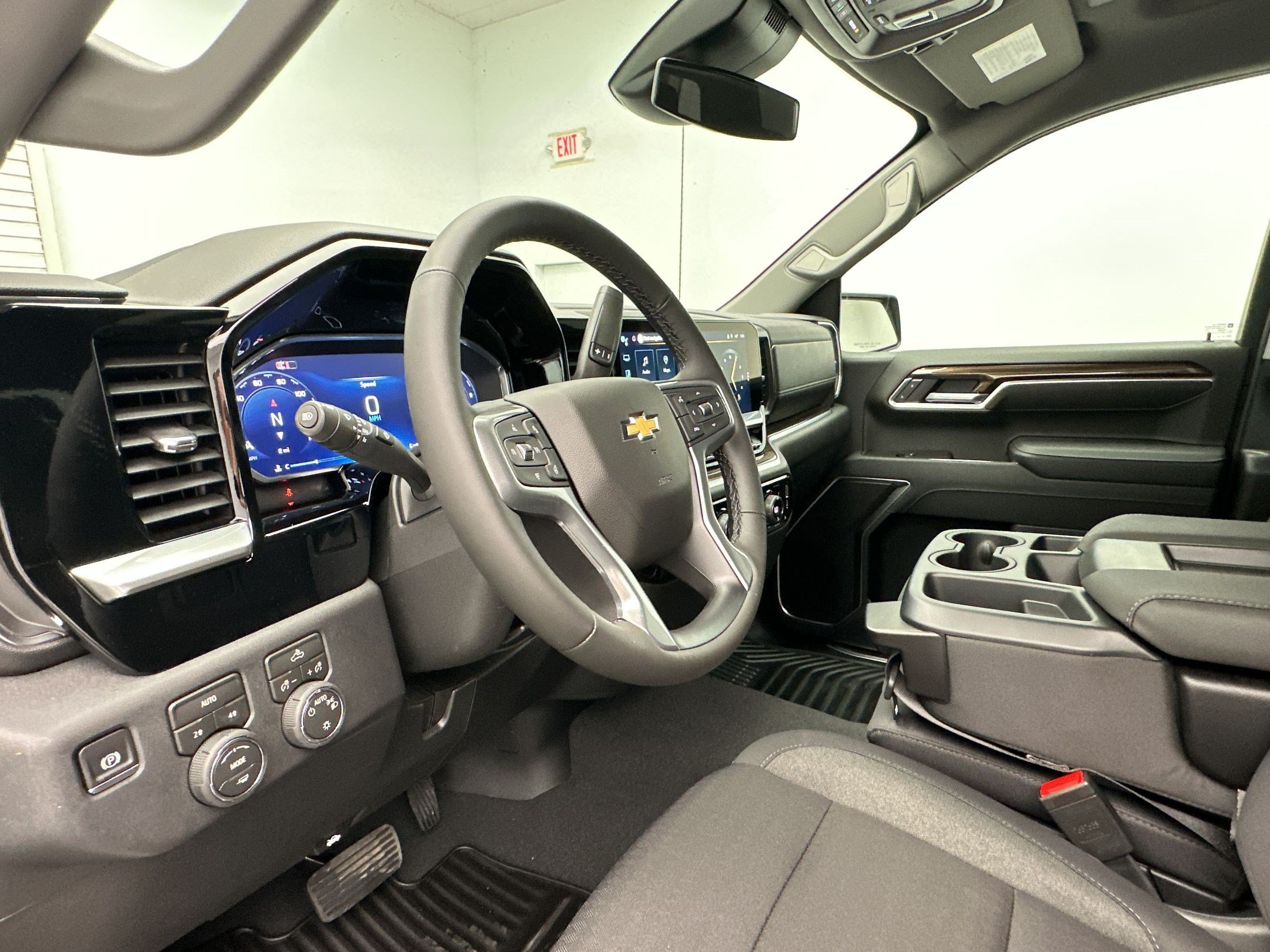 New 2026 Chevrolet Silverado 1500 LT AWD/4WD image 4