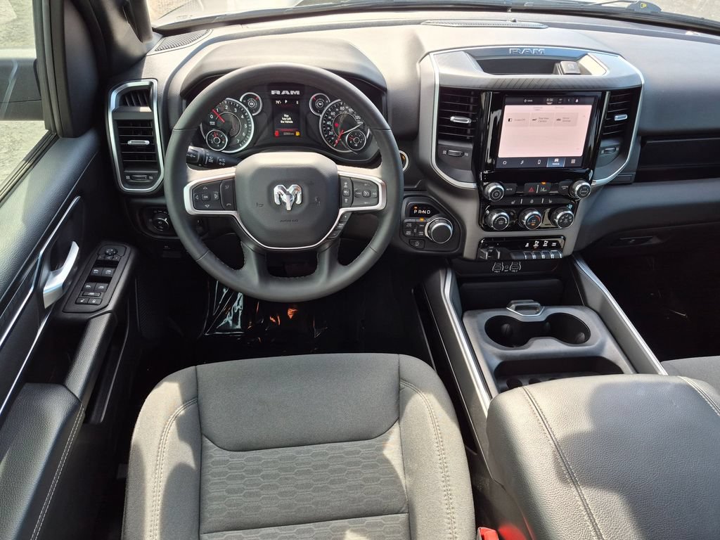 Used 2025 RAM 1500 Big Horn AWD/4WD image 24