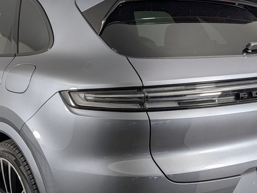 New 2026 Porsche Cayenne Turbo AWD/4WD image 16