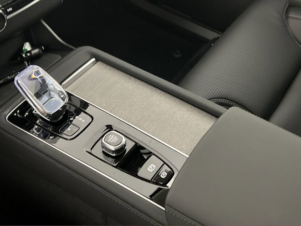 New 2026 Volvo XC90 B6 Ultra w/ Protection Package image 20