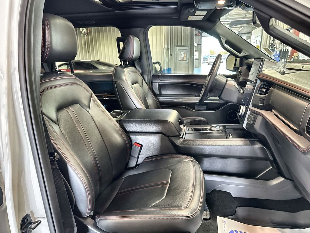 Used 2024 Ford Expedition Limited RWD image 33