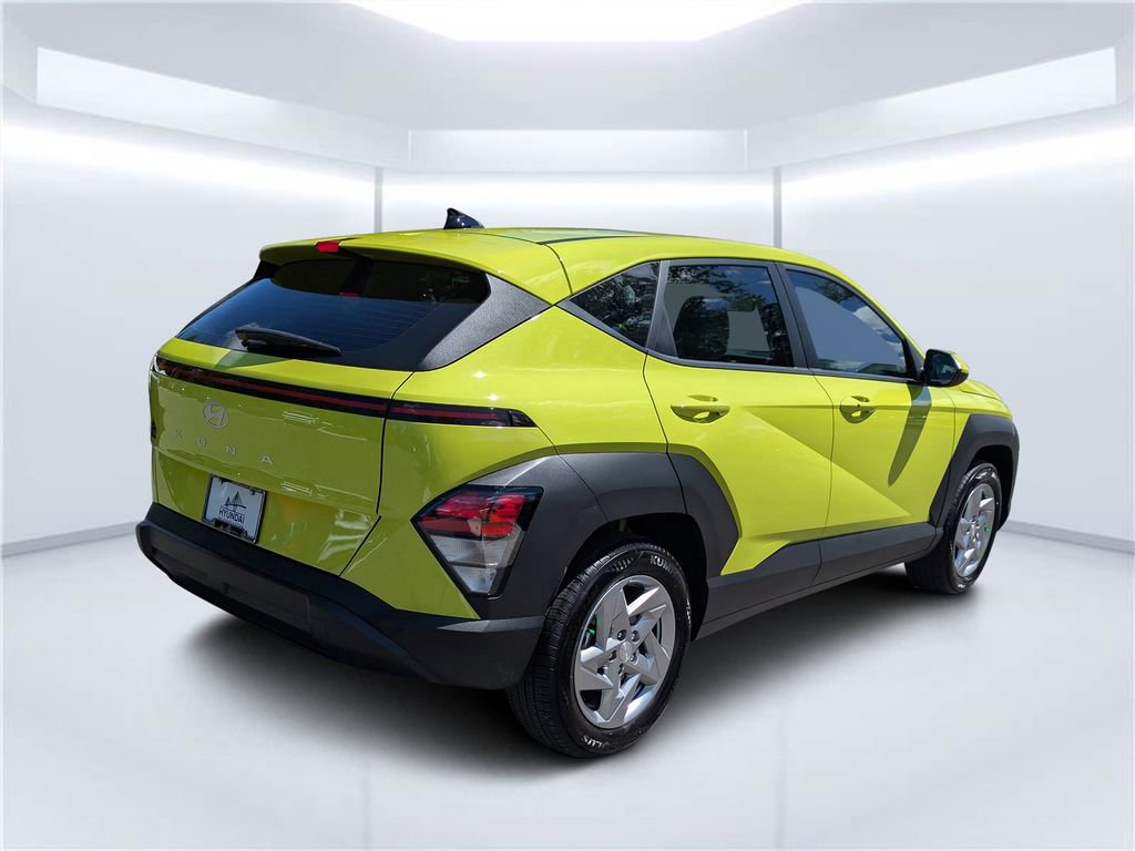 Certified 2025 Hyundai Kona SE FWD image 4