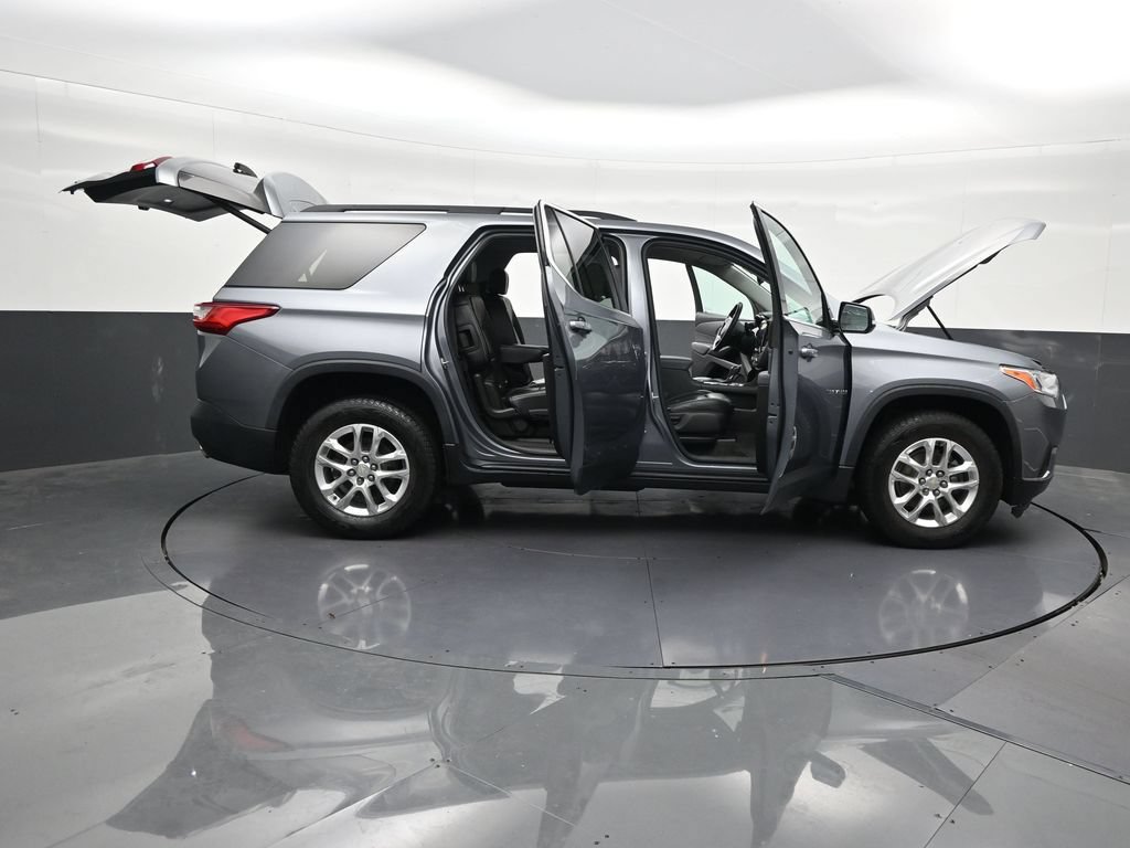 Used 2020 Chevrolet Traverse LT FWD image 35
