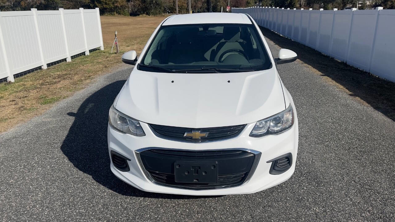 Used 2017 Chevrolet Sonic LT image 3