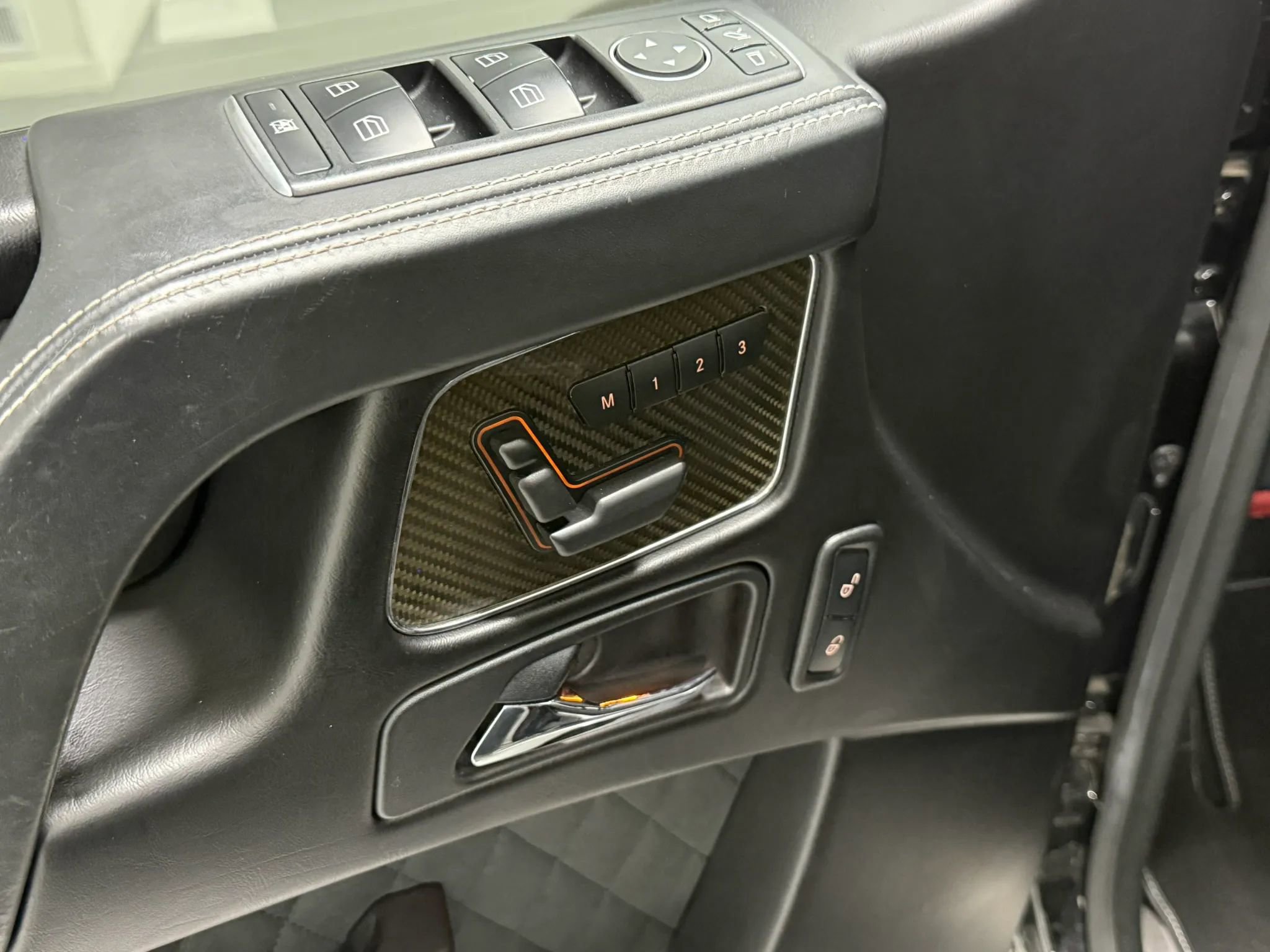 Used 2018 Mercedes-Benz G 550 Squared image 24