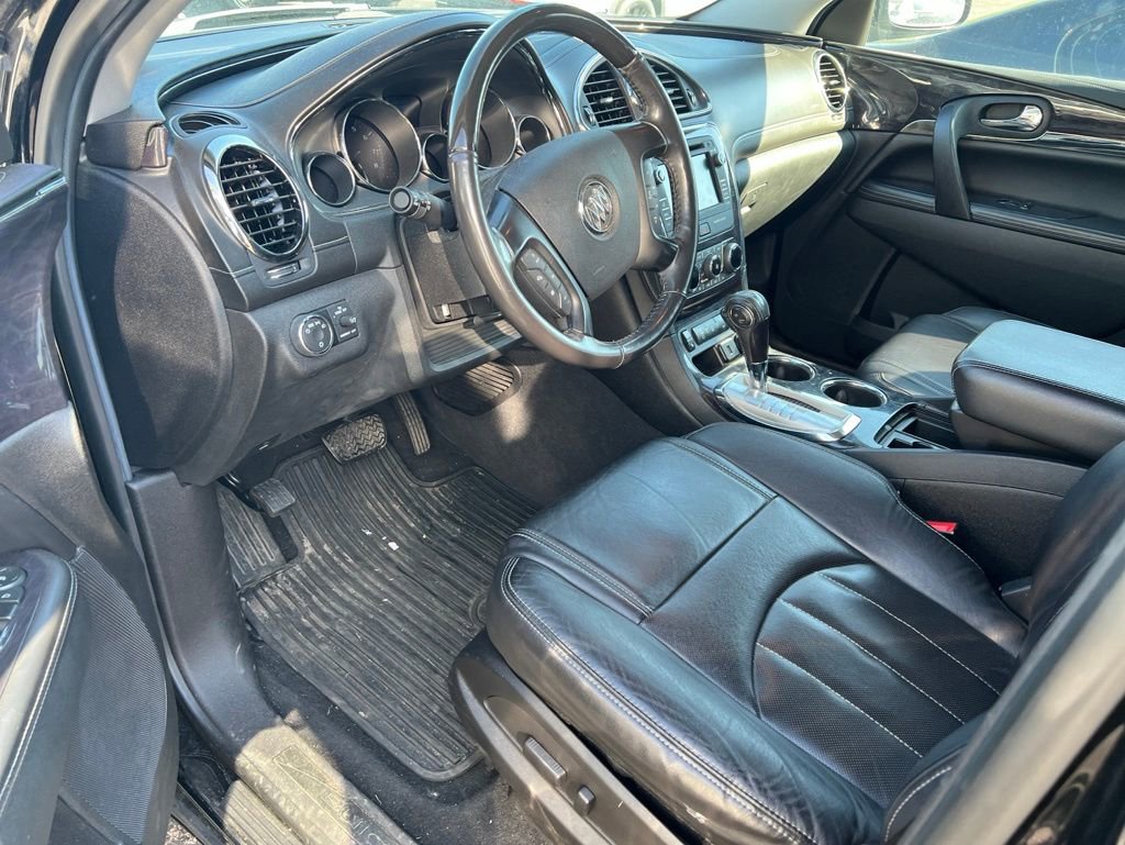 Used 2017 Buick Enclave Leather FWD image 12
