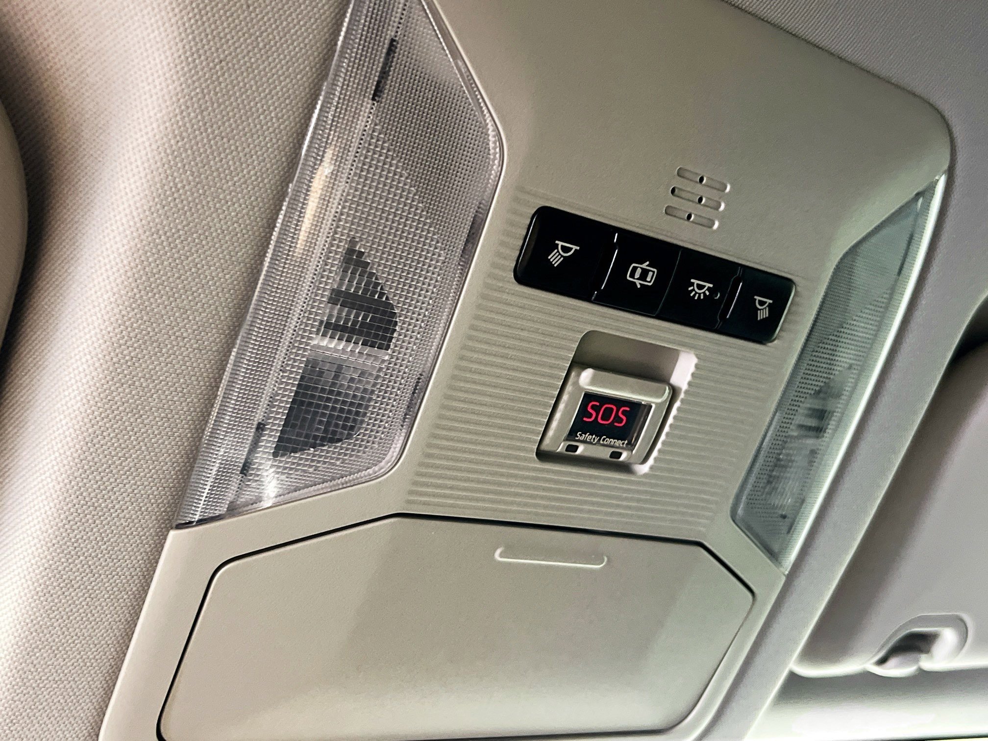 Used 2019 Toyota RAV4 LE image 22