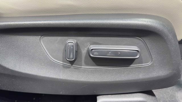 Used 2025 Honda CR-V EX-L image 13