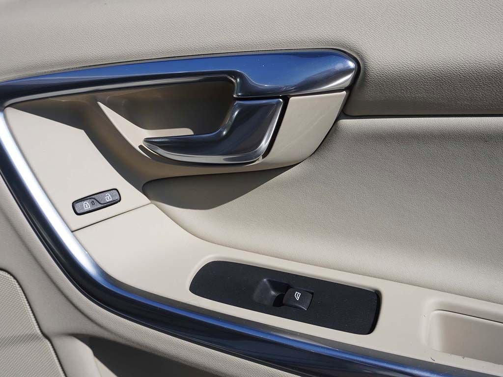 Used 2012 Volvo S60 T5 image 26