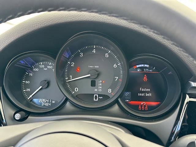 Used 2023 Porsche Macan w/ Sport Chrono Package image 32