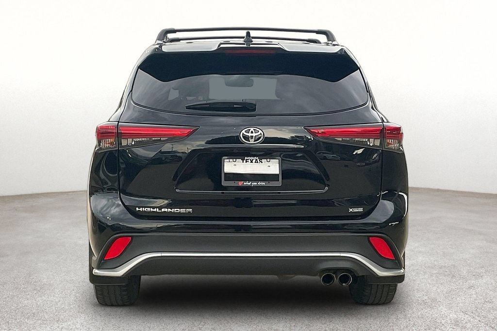 Used 2021 Toyota Highlander XSE FWD image 5