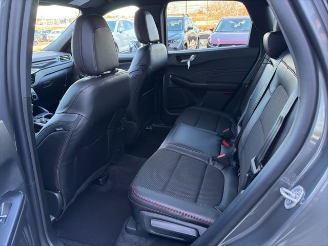 New 2026 Ford Escape ST-Line w/ Cold Weather Package AWD/4WD image 7