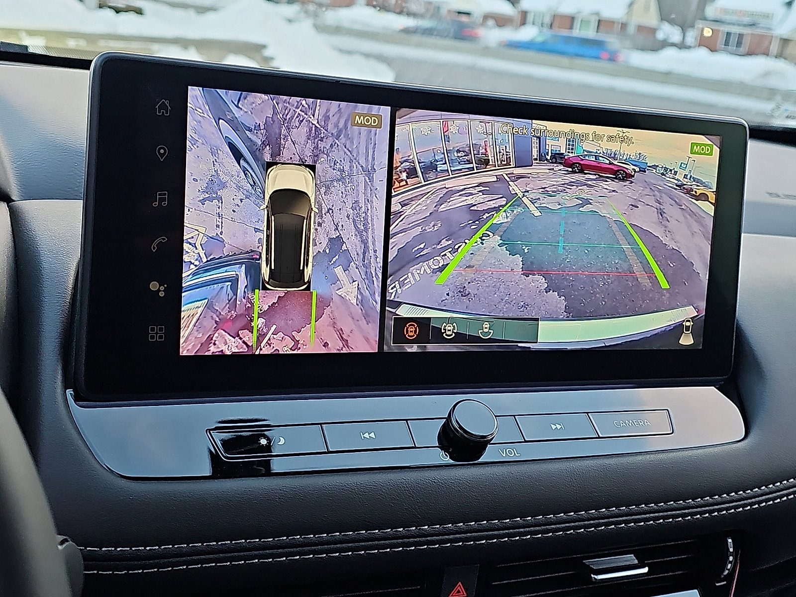 Certified 2025 Nissan Rogue SL w/ Tech Package image 20