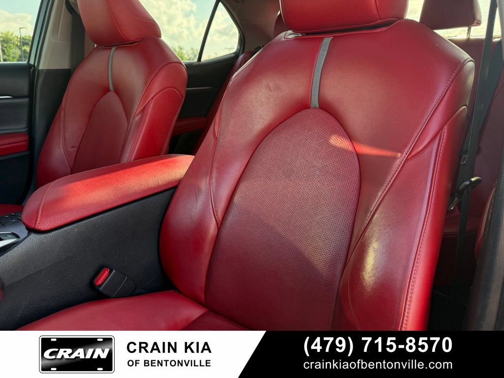 Used 2018 Toyota Camry XSE FWD image 23