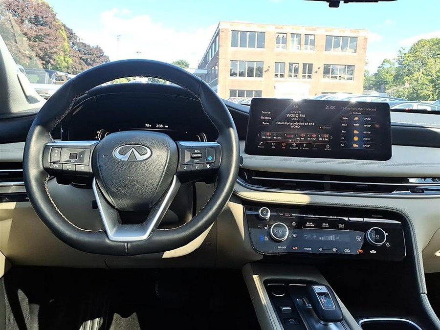 Used 2023 INFINITI QX60 Sensory w/ Vision Package AWD/4WD image 14