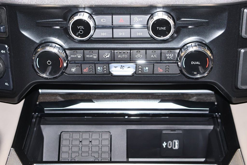 New 2026 Ford F350 Platinum w/ Platinum Plus Package image 28