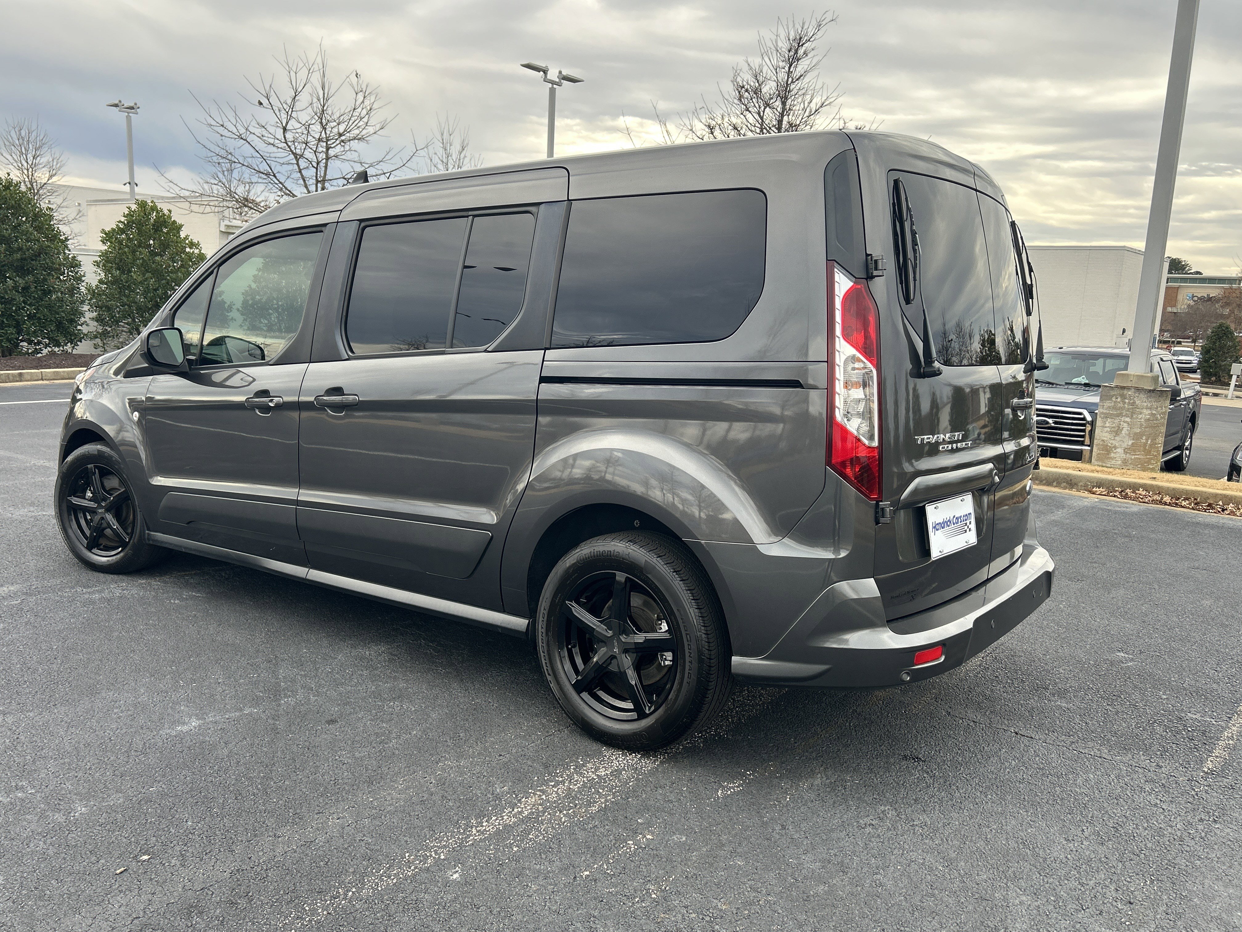 Used 2019 Ford Transit Connect XLT image 7