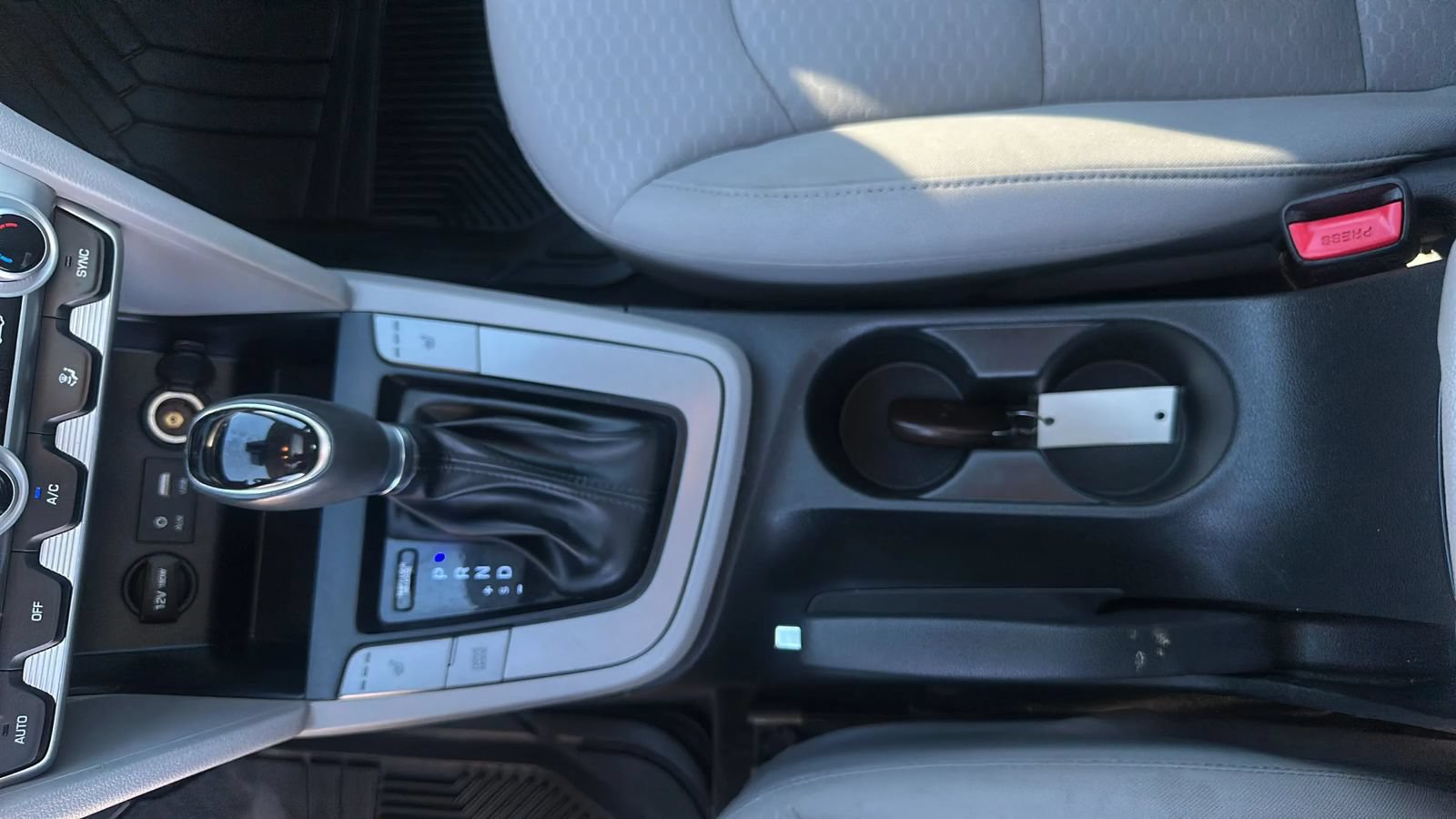 Used 2019 Hyundai Elantra Value Edition FWD image 26