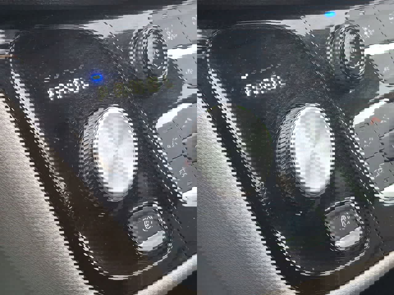 Used 2024 Chrysler Pacifica Select image 18