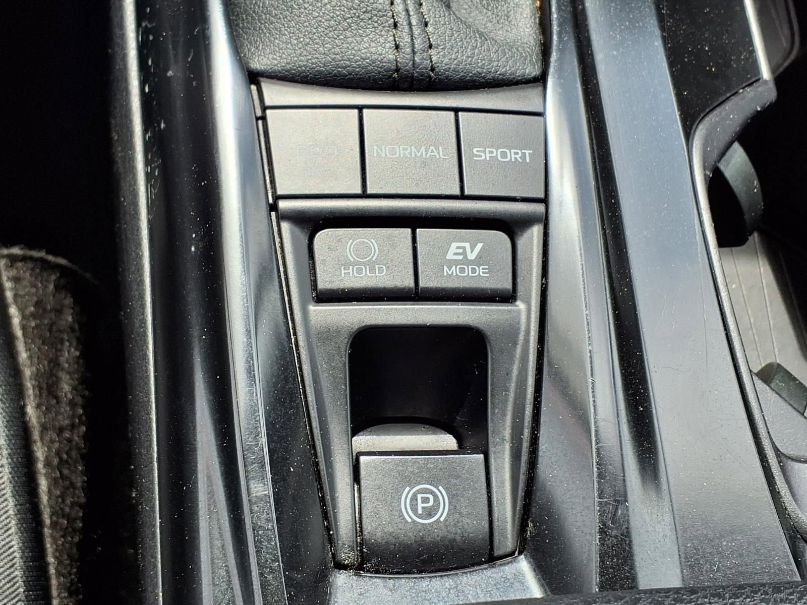 Used 2025 Toyota Camry LE FWD image 13