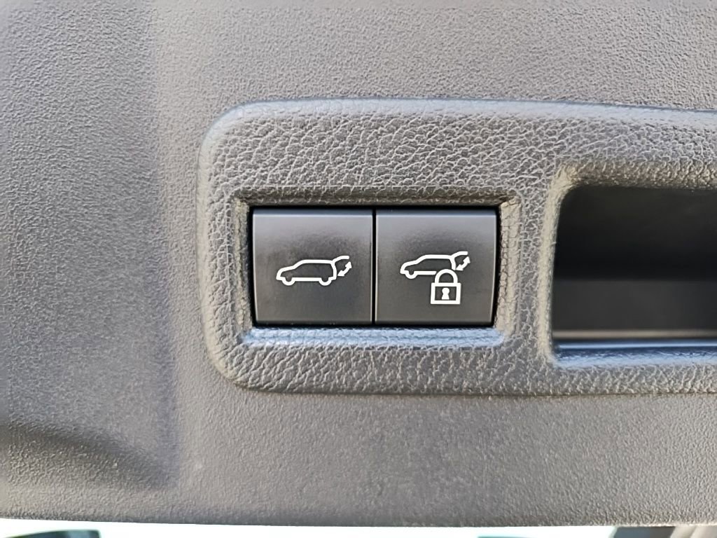 Used 2023 Subaru Solterra Touring image 55