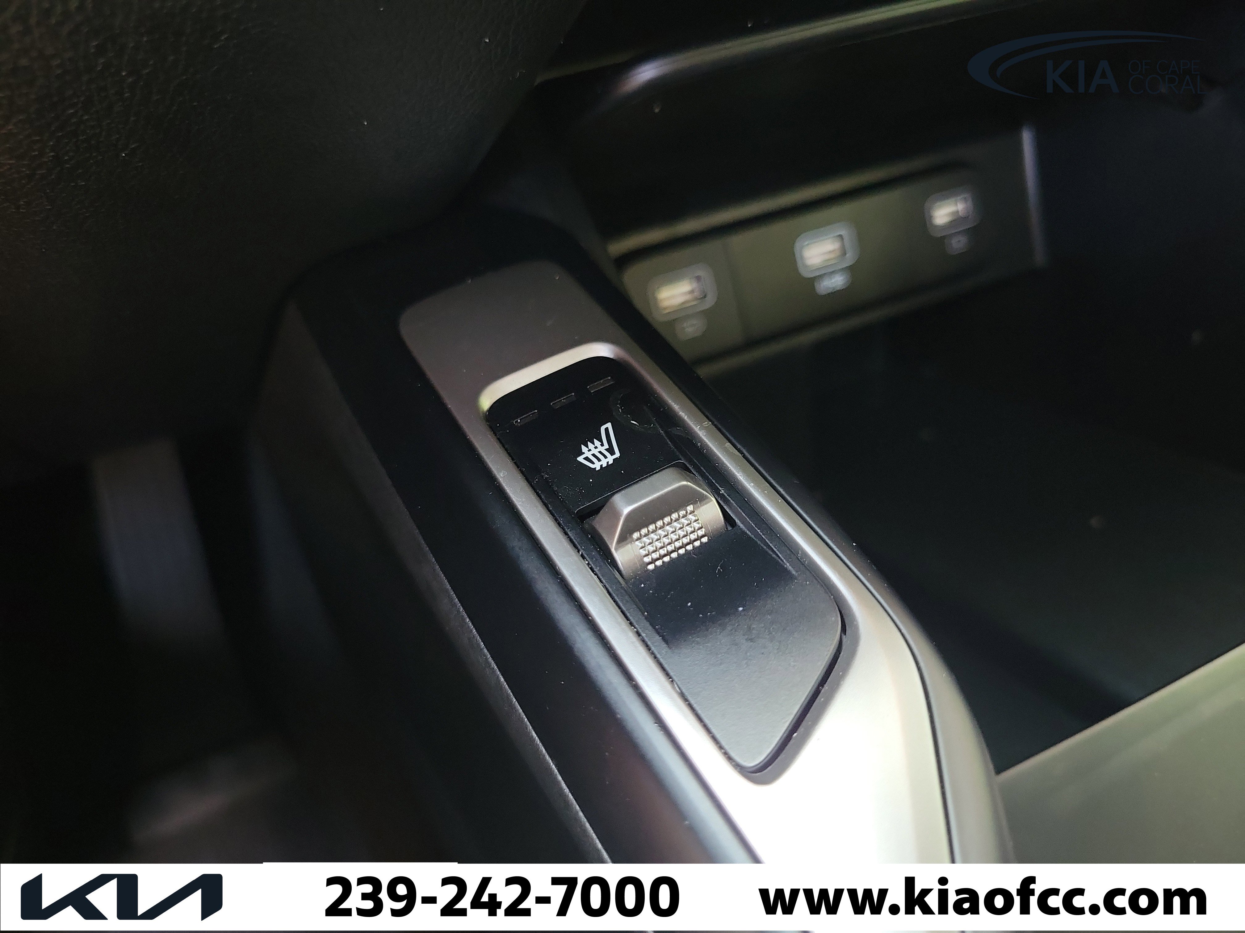 Used 2022 Kia Sorento S w/ Panoramic Sunroof Package FWD image 31