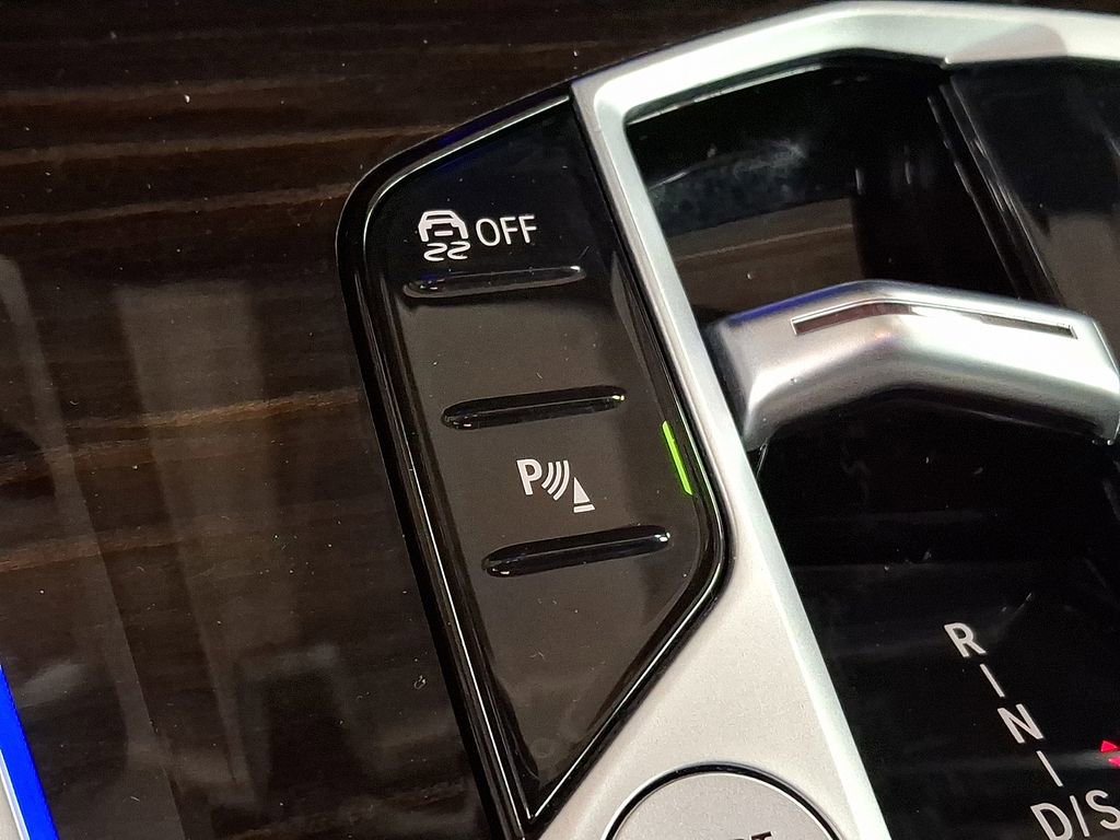 Certified 2023 BMW X7 xDrive40i w/ Premium Package image 19