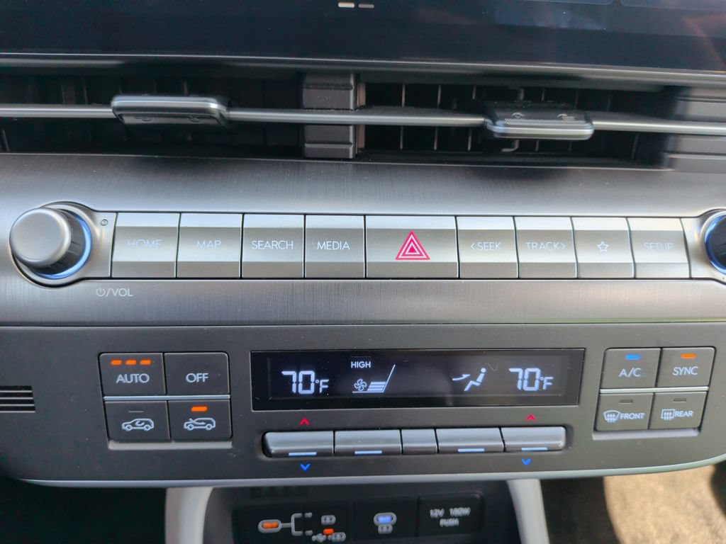Used 2024 Hyundai Kona SEL AWD/4WD image 21