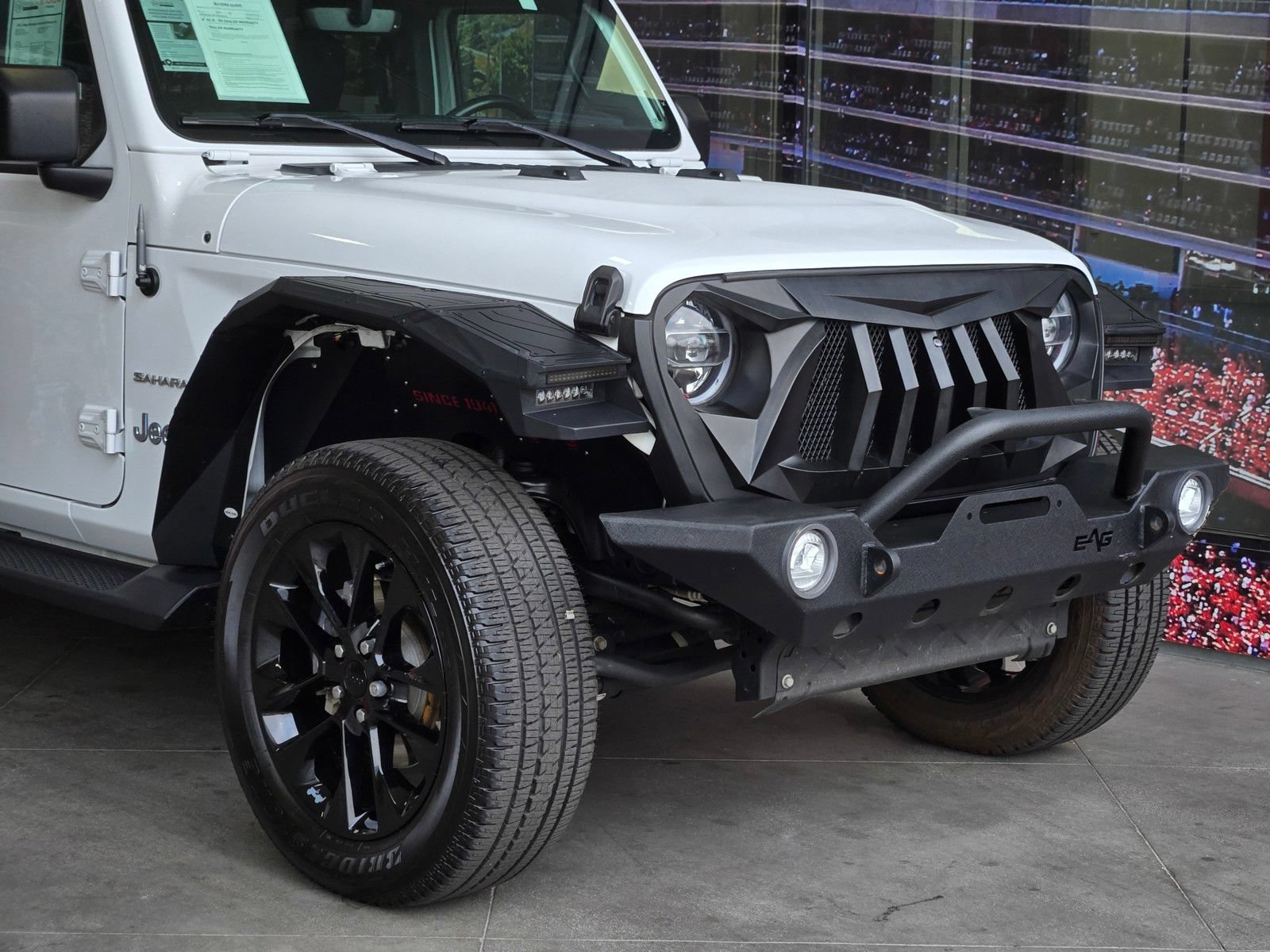 Used 2021 Jeep Wrangler Unlimited Sahara w/ Cold Weather Group AWD/4WD image 2