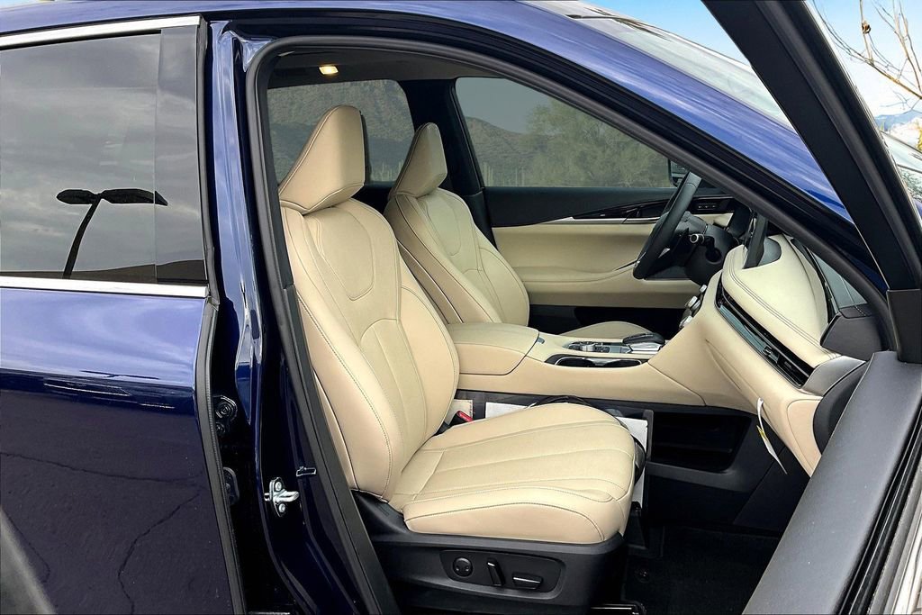 Used 2025 INFINITI QX60 Pure image 7