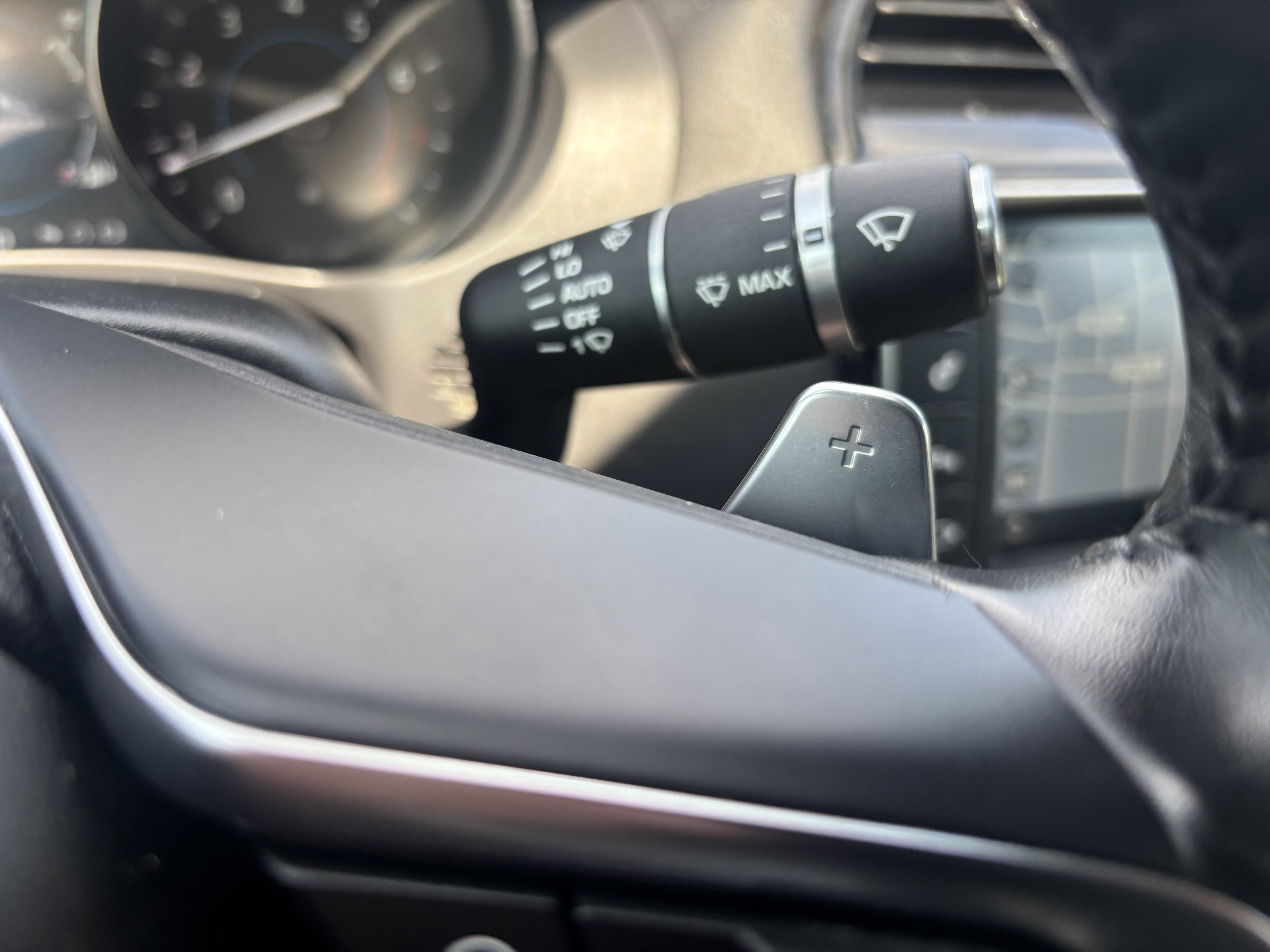 Used 2018 Jaguar XE R-Sport image 26