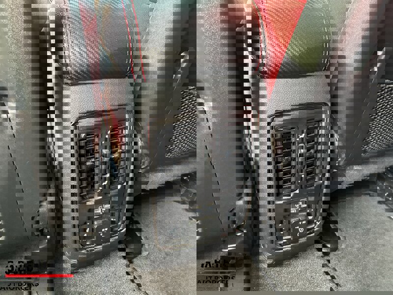 Used 2018 Dodge Durango R/T w/ Technology Group RWD image 26